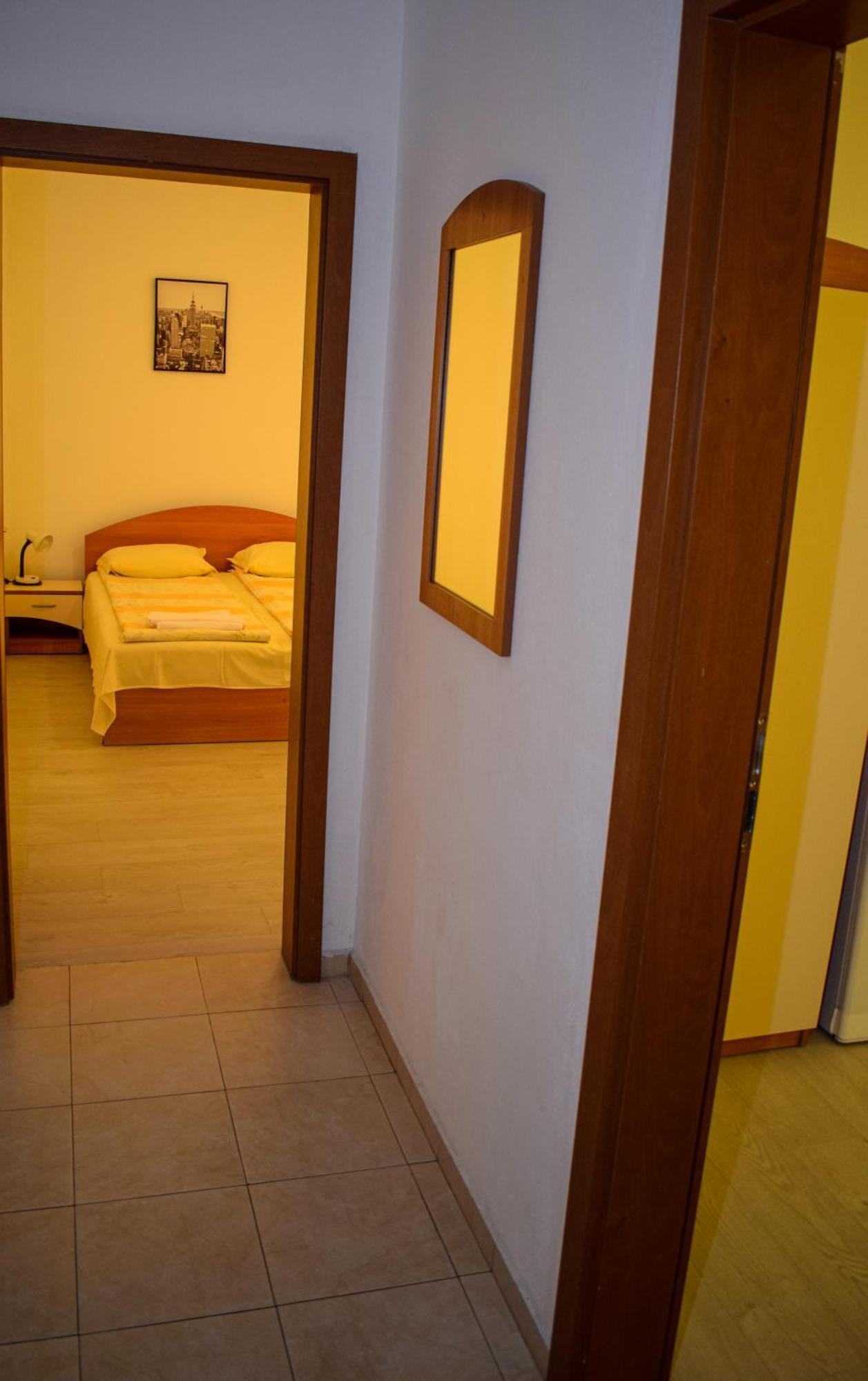 Family Hotel Friends Primorsko Exterior photo