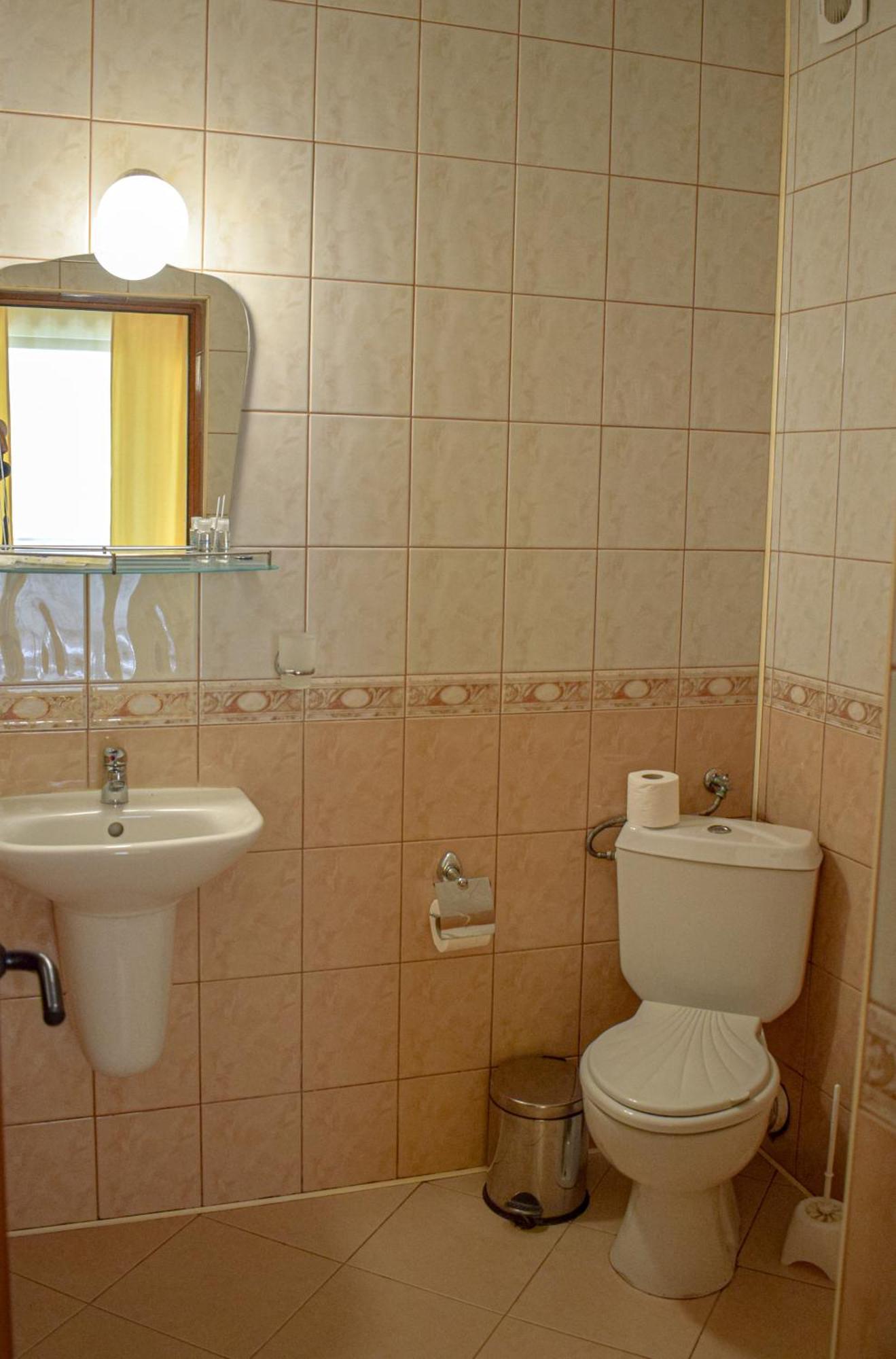 Family Hotel Friends Primorsko Exterior photo